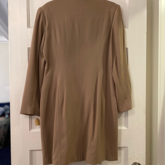 Vantana Skirt Suit - Picture 3 of 5